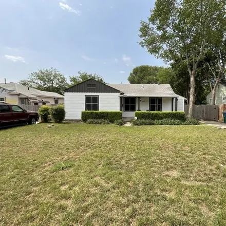Rent this 3 bed house on 534 W Mandalay Dr in San Antonio, Texas