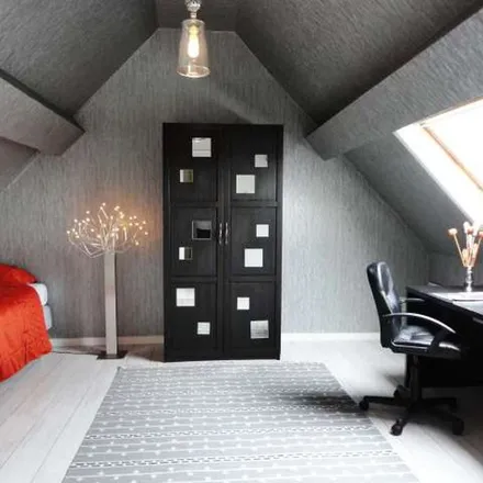 Rent this 1 bed apartment on Rue de la Consolation - Trooststraat 105 in 1030 Schaerbeek - Schaarbeek, Belgium