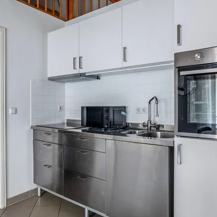 Rent this 2 bed apartment on 1001 Falafel in Stargarder Straße 73, 10437 Berlin