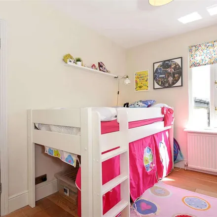 Image 7 - 42 South Worple Way, London, SW14 8PB, United Kingdom - Townhouse for rent