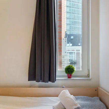 Rent this 2 bed apartment on Rue Stevin - Stevinstraat 105 in 1000 Brussels, Belgium