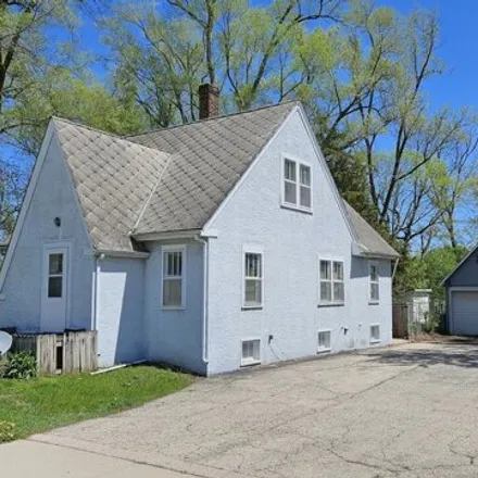 Buy this 4 bed house on 4115 South Main Street in Rockford, IL 61102