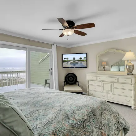 Rent this 3 bed apartment on Isle of Palms in SC, 29451