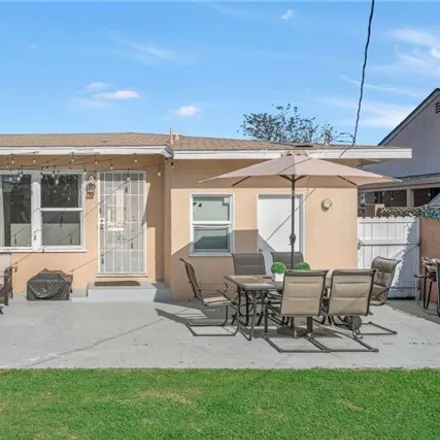 Image 5 - 13758 Hanwell Avenue, Bellflower, CA 90706, USA - House for sale