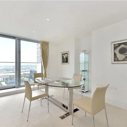 Rent this 3 bed apartment on Lincoln Plaza London in Curio Collection by Hilton, 2 Lincoln Plaza