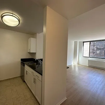 Rent this 1 bed apartment on Saint Francis College in Joralemon Street, New York