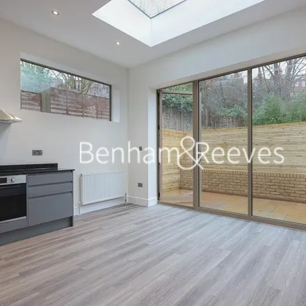 Rent this 2 bed apartment on Leinster Mansions in Frognal Lane, London