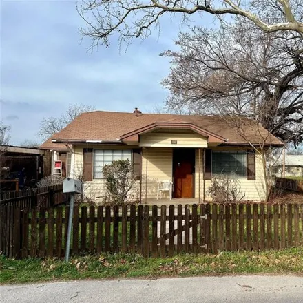Buy this 2 bed house on 997 Young Street in Nocona, TX 76255