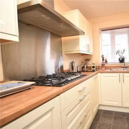 Image 4 - Hillthorpe Court, Thorpe-on-the-Hill, LS10 4TG, United Kingdom - House for rent