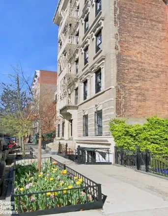 Image 6 - 227 West 11th Street, New York, NY 10014, USA - Townhouse for rent