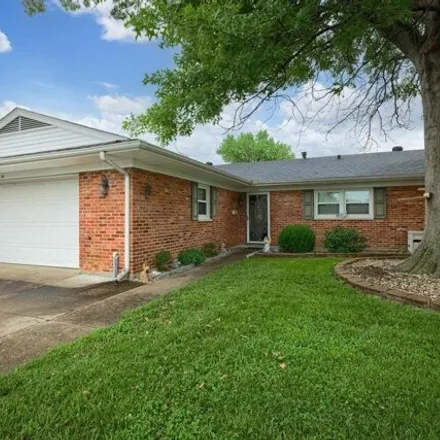 Buy this 3 bed house on 2402 Cavalcade Drive in Owensboro, KY 42301