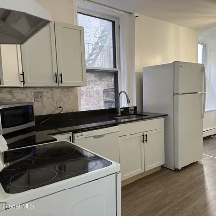 Image 3 - 9 Saint Josephs Terrace, City of Albany, NY 12210, USA - Apartment for rent