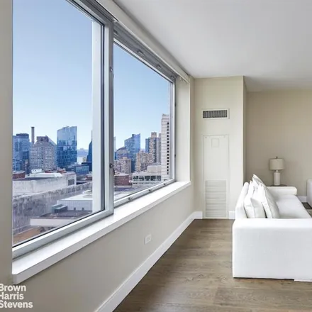 Image 6 - 150 COLUMBUS AVENUE 23D in New York - Apartment for sale