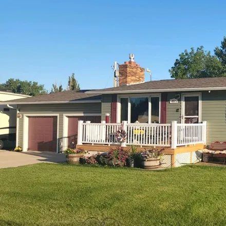 Buy this 5 bed house on 501 B Avenue East in West Glendive, Dawson County