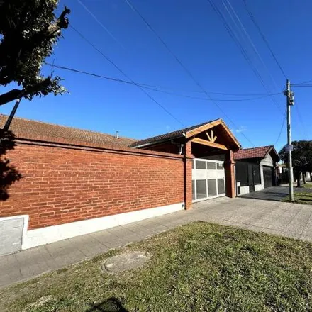 Image 1 - Laprida, Quilmes Oeste, B1879 BTQ Quilmes, Argentina - House for sale