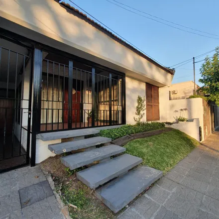 Buy this studio house on Avenida Eva Perón 463 in Barrio Parque Irigoyen, General Rodríguez