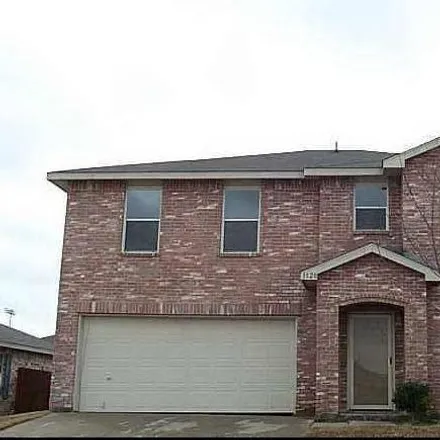 Image 1 - 1120 Bannack Drive, Watsonville, Arlington, TX 76001, USA - House for rent