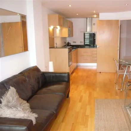 Rent this 2 bed room on mackenzie house in Chadwick Street, Leeds
