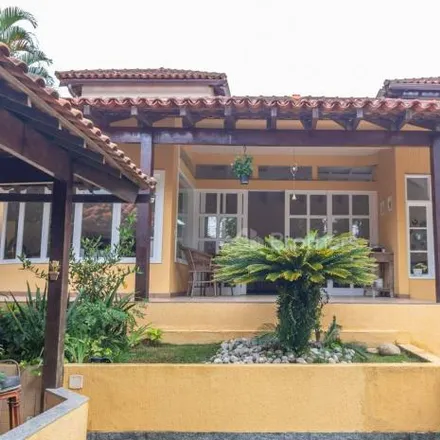 Buy this 5 bed house on Rua 3 in Badu, Niterói - RJ