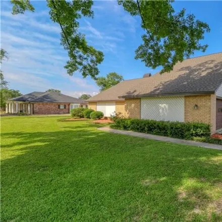 Image 2 - 3730 Belvedere Parkway, Lake Charles, LA 70605, USA - House for sale