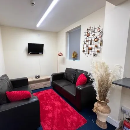 Rent this 1 bed room on Domino House in Headford Street, Devonshire