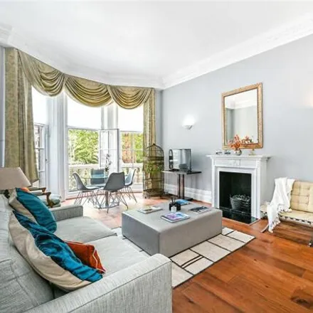 Rent this 2 bed room on 5 Egerton Place in London, SW3 2EF