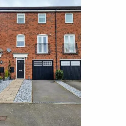 Buy this 4 bed townhouse on William Barrows Way in Tipton, DY4 9EA