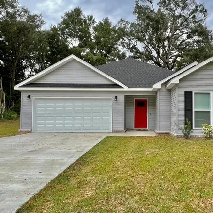 Buy this 3 bed house on East Town Avenue in Geneva, AL 36340