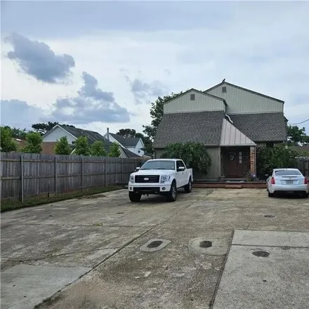 Rent this 3 bed house on 311 Chestnut Street in Metairie, LA 70005