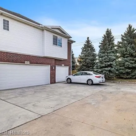 Image 6 - 14586 Moravian Manor Circle, Sterling Heights, MI 48312, USA - Condo for sale
