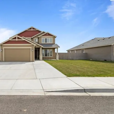 Buy this 5 bed house on 3847 Charleston Lane in Pasco, WA 99301