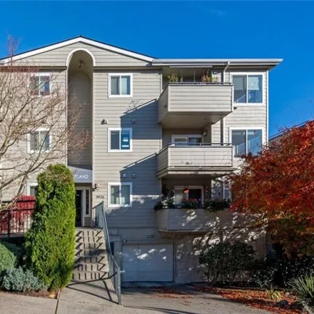 Buy this 1 bed condo on 3926 1st Avenue Northeast in Seattle, WA 98105