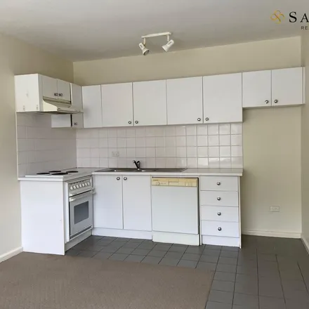 Image 3 - 9 Belmont Avenue, Glen Iris VIC 3146, Australia - Apartment for rent