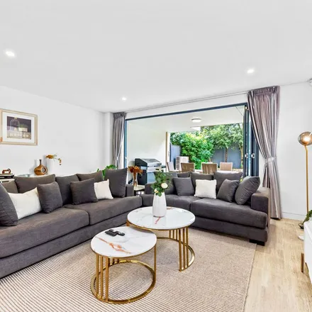 Image 9 - Spruson Street, Neutral Bay NSW 2089, Australia - Apartment for rent