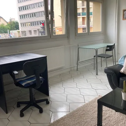 Rent this 1 bed apartment on 123 bis Rue de Vallières in 57070 Metz, France