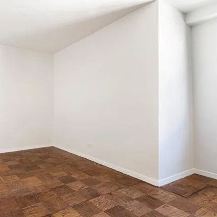 Buy this studio house on 410 East 89th Street in New York, NY 10128