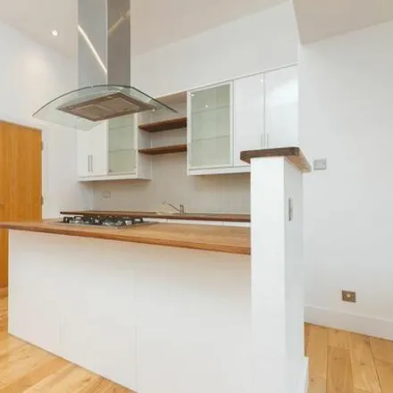 Image 4 - John Sinclair Court, 36 Thrawl Street, Spitalfields, London, E1 6RN, United Kingdom - Apartment for rent