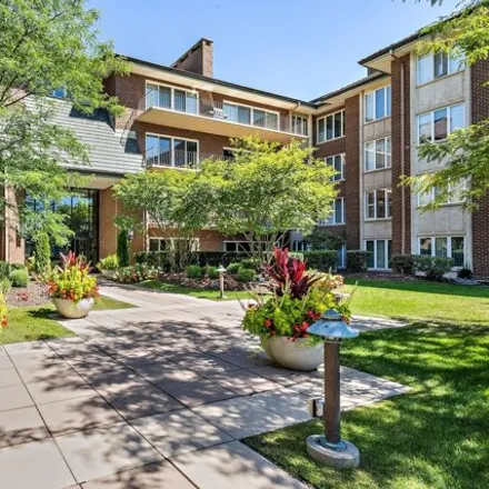 Buy this 2 bed condo on 18 Oak Brook Club Drive in Oak Brook, DuPage County