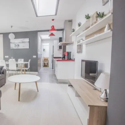 Rent this 3 bed apartment on Carrer de Guillem Escrivà in 14, 46011 Valencia