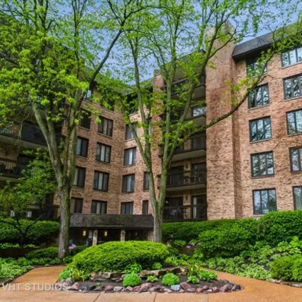 Buy this 2 bed condo on 1740 Mission Hills Rd Apt 506 in Northbrook, Illinois