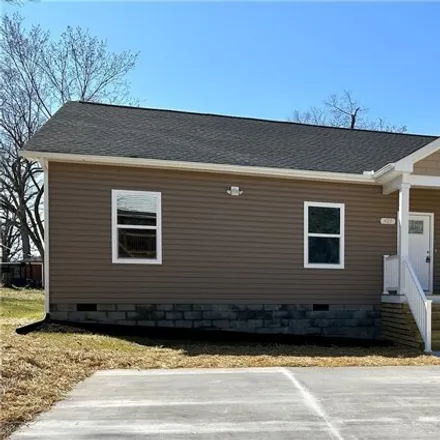 Buy this 3 bed house on 420 South 18th Avenue in Highland Park, Hopewell