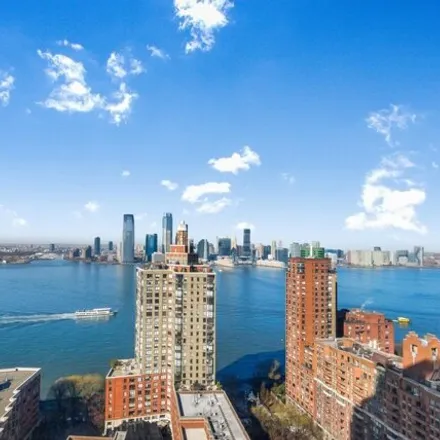 Image 2 - 200 Rector Place, New York, NY 10280, USA - Condo for sale