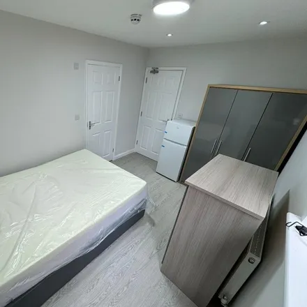 Image 4 - Randon Close, London, HA2 6NW, United Kingdom - Room for rent