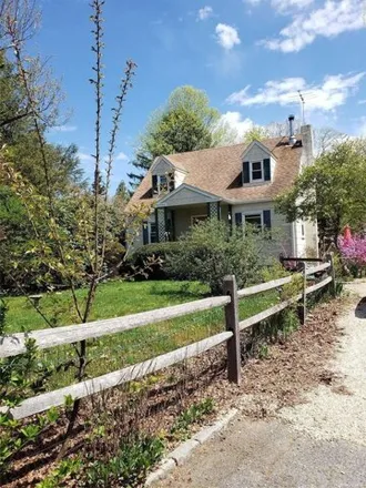 Image 2 - 600 2nd Street North, East Northport, NY 11731, USA - House for sale
