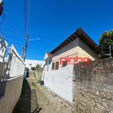 Rent this 3 bed house on Servidão João dos Passos in Capoeiras, Florianópolis - SC