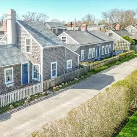 Image 1 - 10 Center Street, Siasconset, Nantucket, MA 02564, USA - House for sale