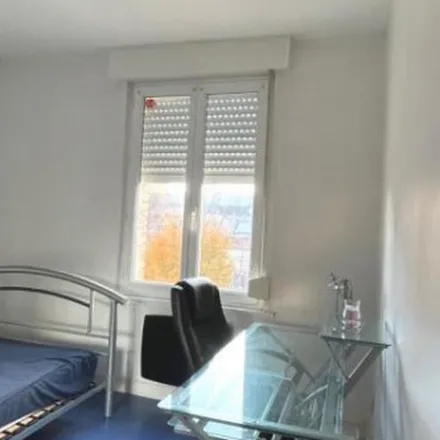 Rent this 2 bed apartment on 7 Rue Léon Blum in 80000 Amiens, France