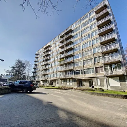Rent this 3 bed apartment on Avenue de la Forêt - Woudlaan 6 in 1050 Ixelles - Elsene, Belgium