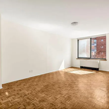Image 5 - 21 South End Avenue, New York, NY 10280, USA - Apartment for rent