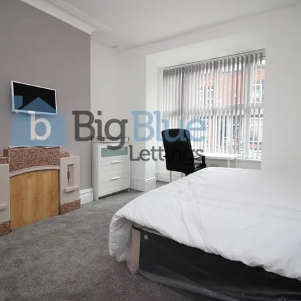 Rent this 5 bed townhouse on 30 Chestnut Avenue in Leeds, LS6 1BA